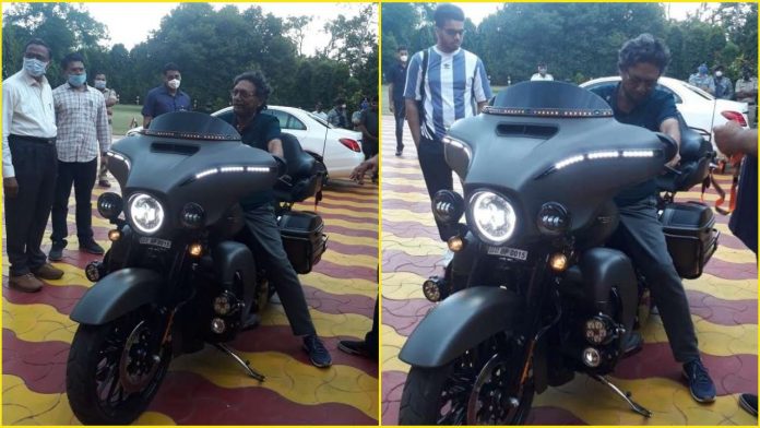 Photo of Chief Justice SA Bobde riding on Harley Davidson goes viral on social media