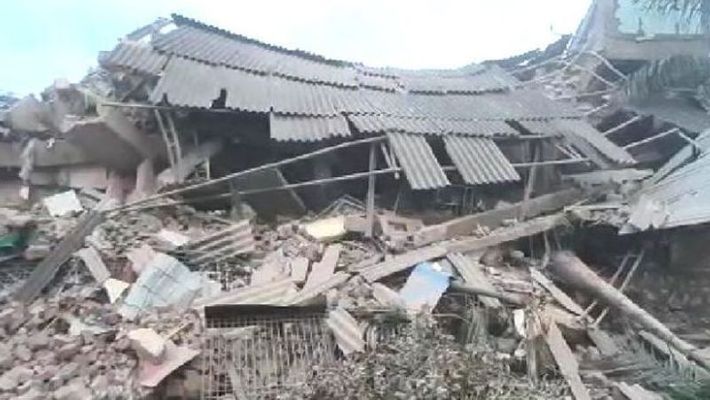 Multi-storey building collapses in Maharashtra Photos