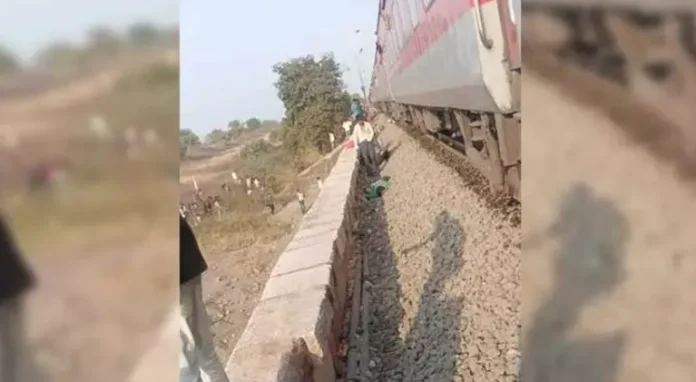 Maharashtra train accident