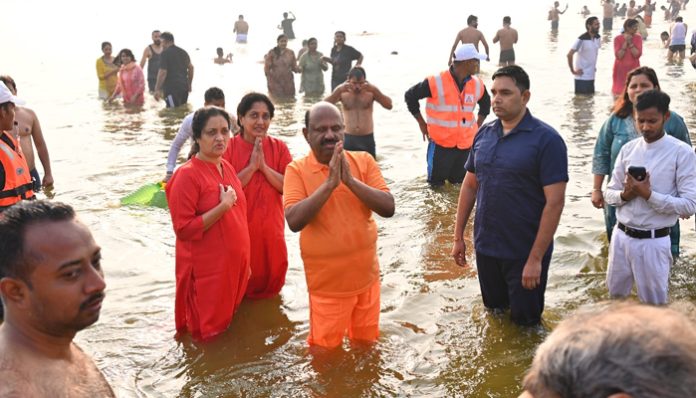 Bengal Governor C.V. Ananda Bose Participates in Maha Kumbh Mela